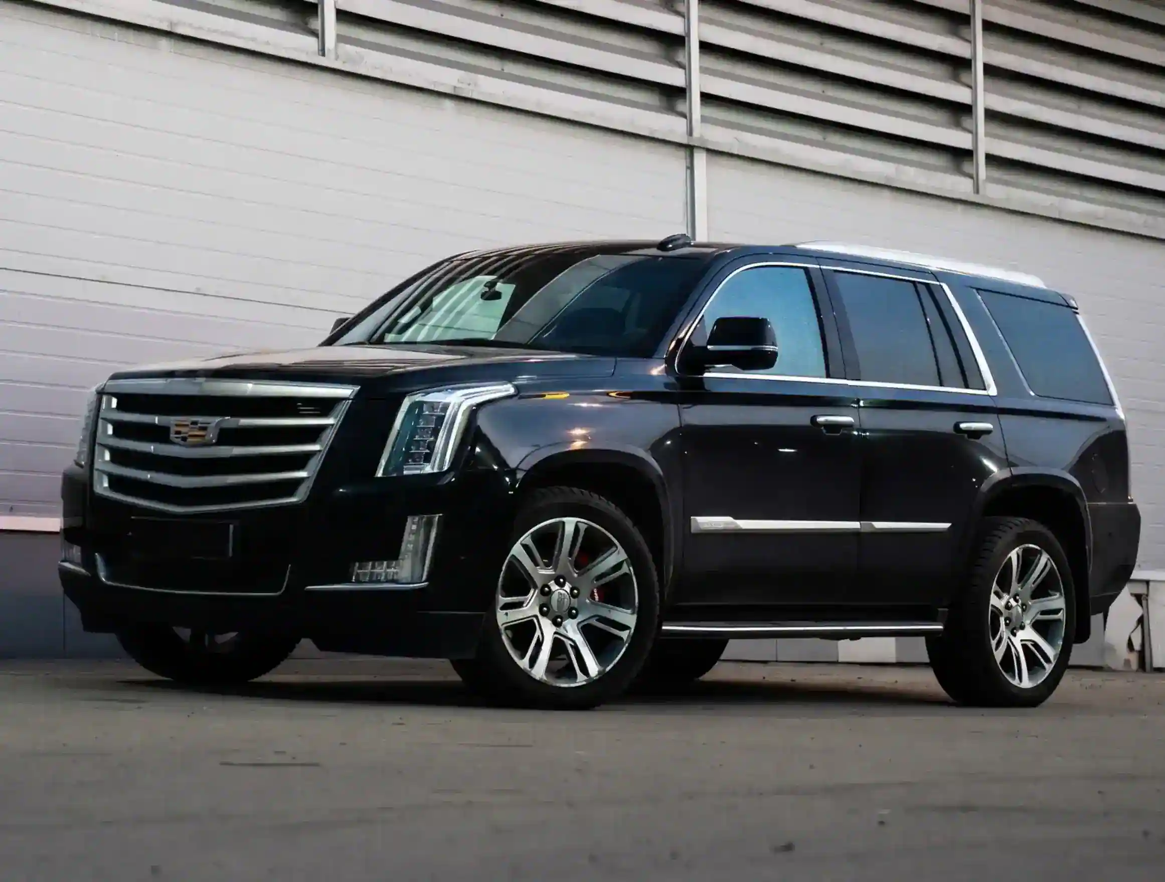 Cadillac Escalade Фото 1